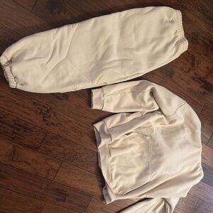 Comfrt Cream Sweat Suit